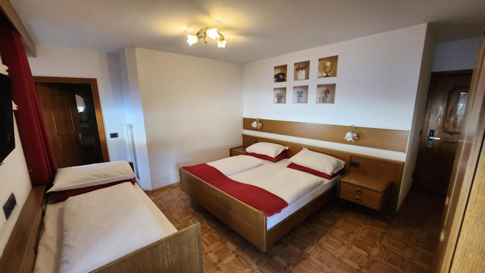 Inter Hotel B&B Vigo di Fassa Værelse billede